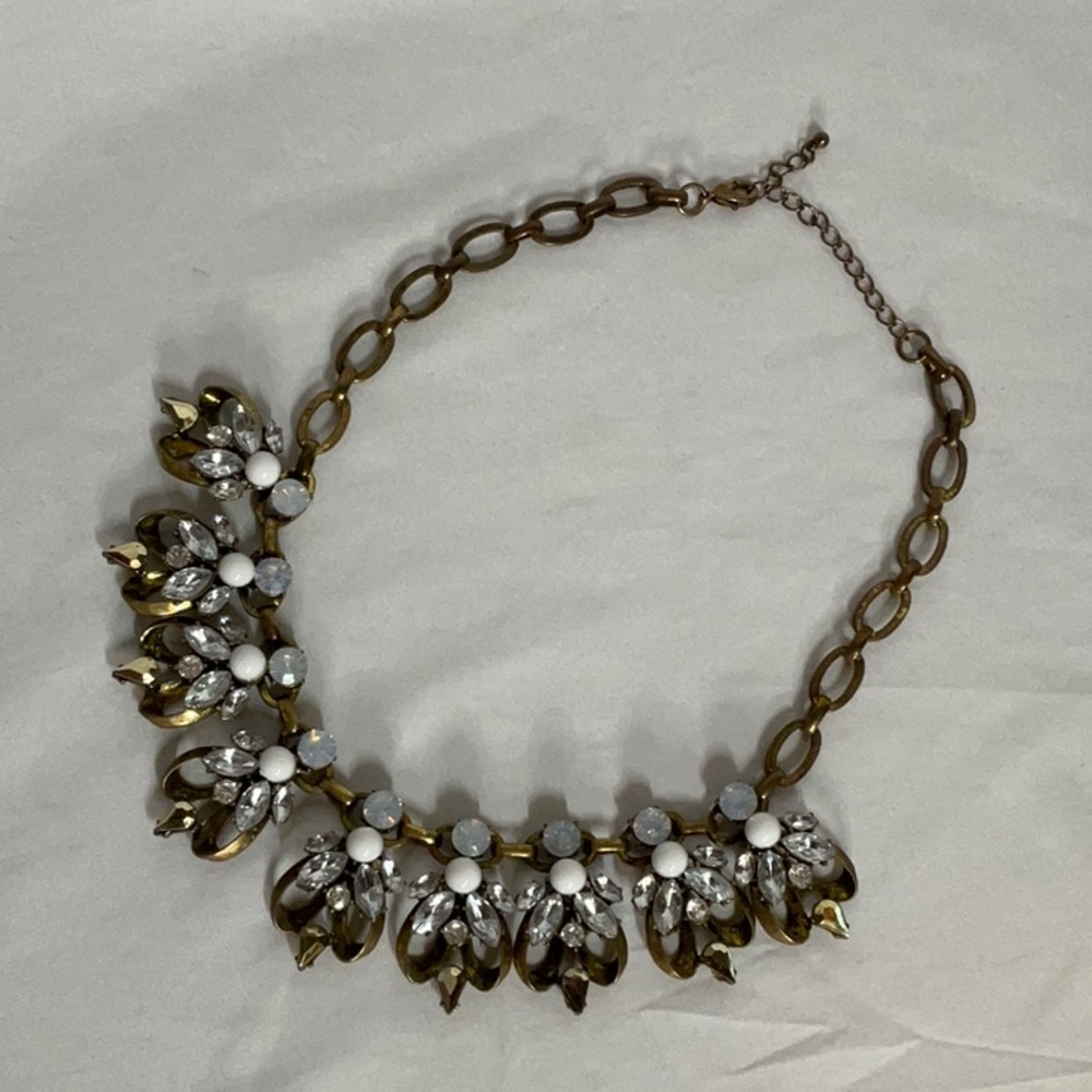 Chic Gold and White Floral Necklace Opal, Crystal Pear Rhinestones